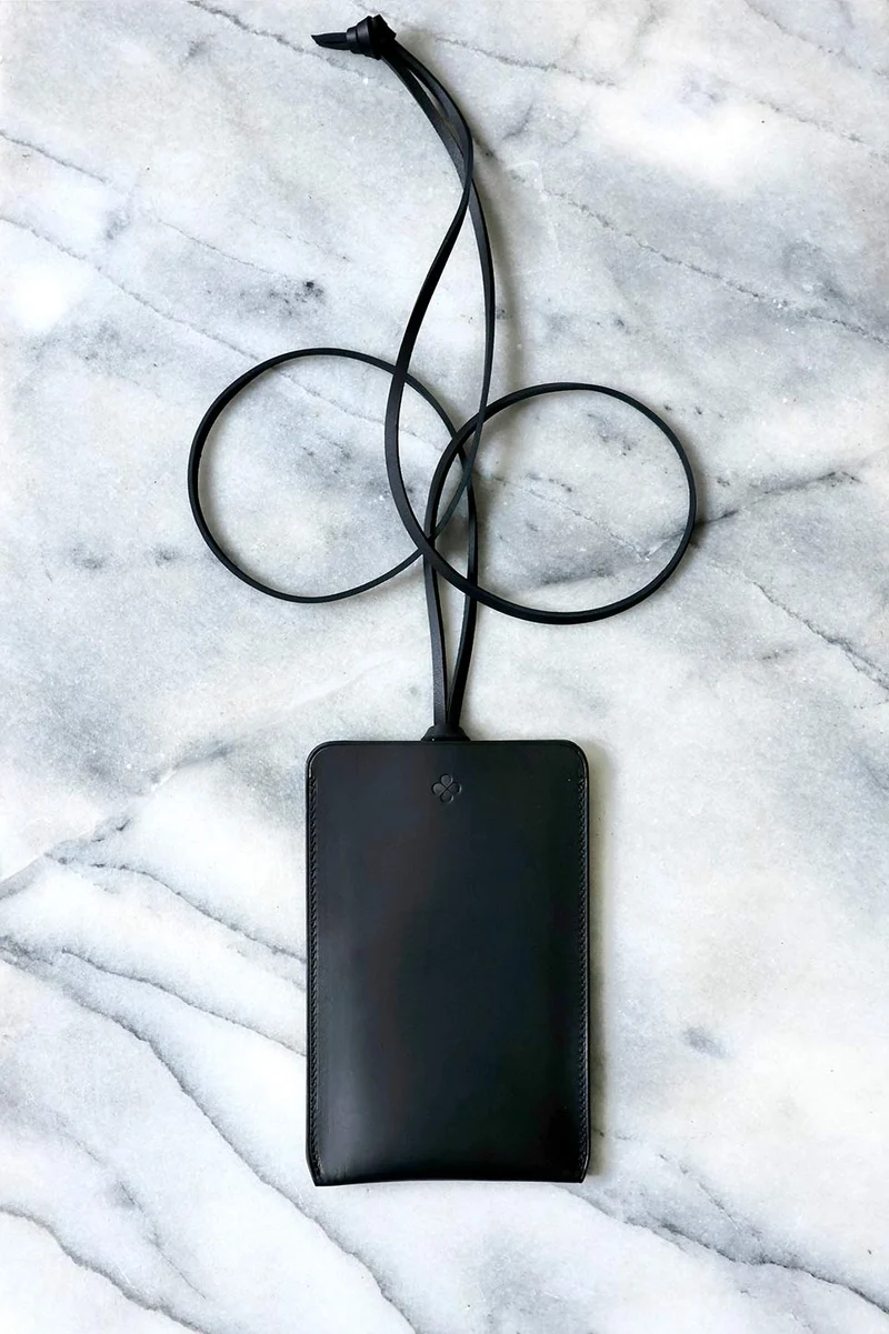 Étui à téléphone en cuir noir